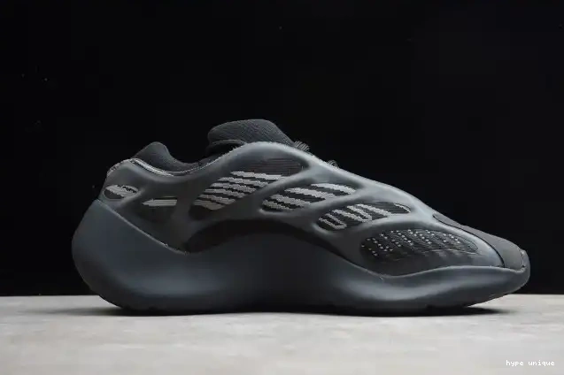 hype Yeezy 700 Adidas Black H67799 V3 Boost 0510